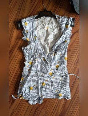 Bumble Bee Wrap Top